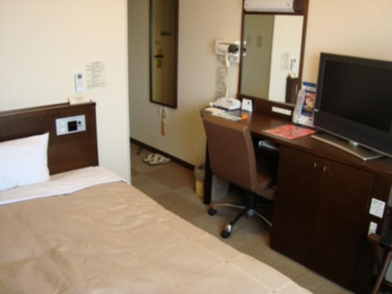 Hotel Route-Inn Gifuhashima Ekimae Екстер'єр фото