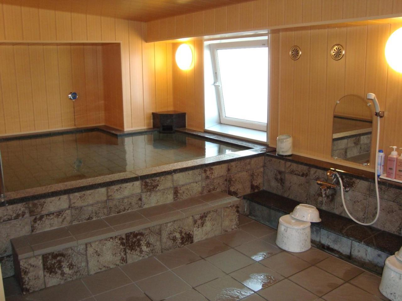 Hotel Route-Inn Gifuhashima Ekimae Екстер'єр фото